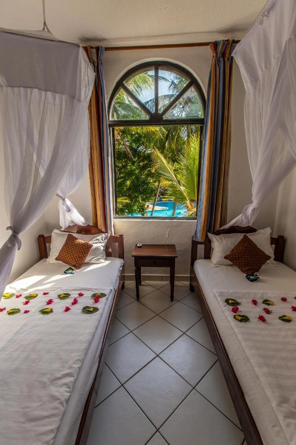 Diani Sea Resort ディアニ・ビーチ エクステリア 写真