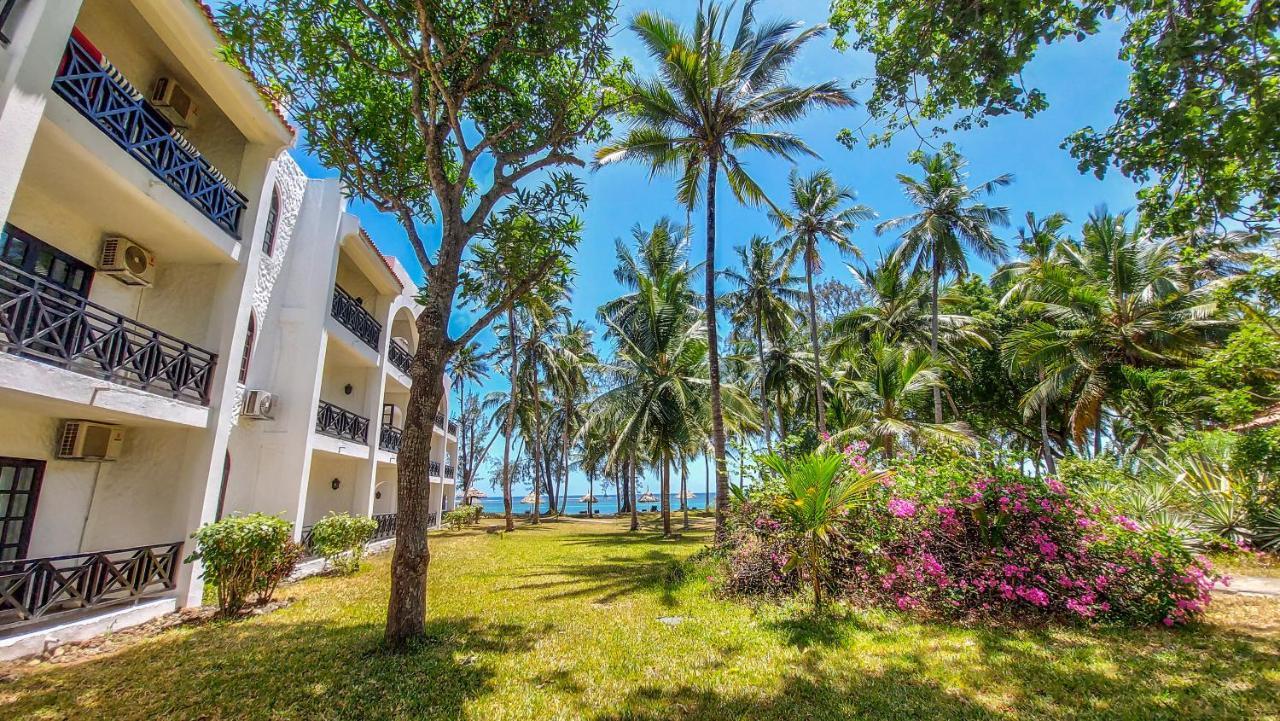Diani Sea Resort ディアニ・ビーチ エクステリア 写真