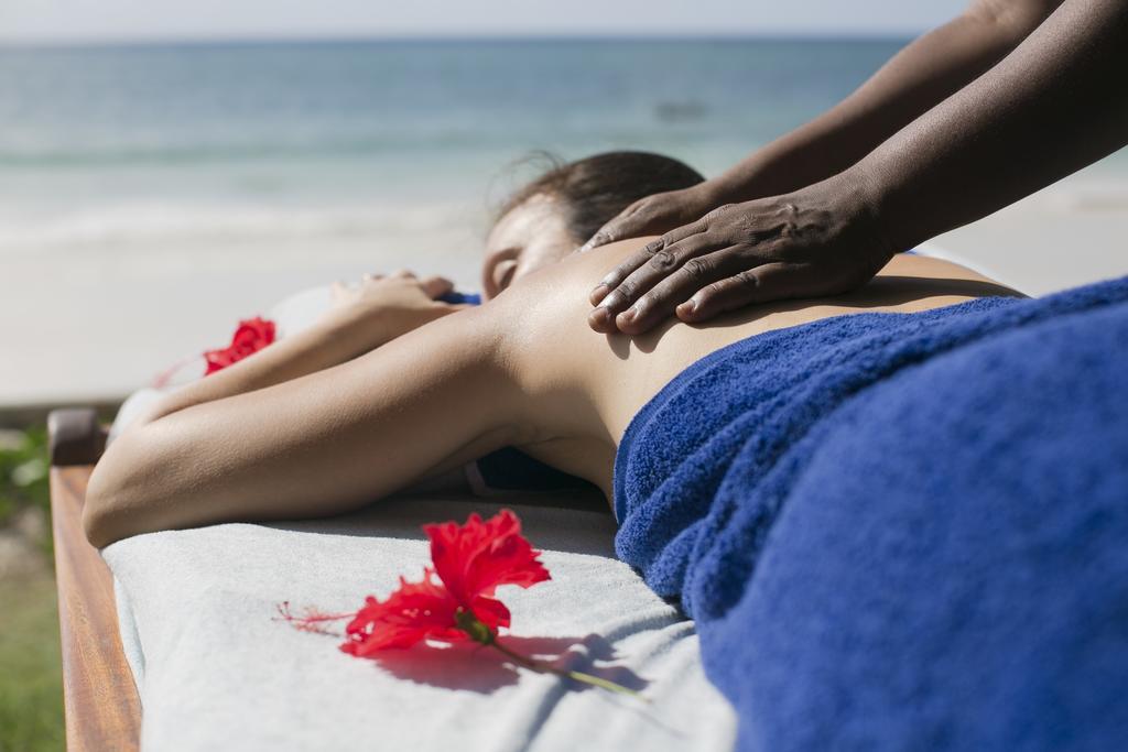 Diani Sea Resort ディアニ・ビーチ エクステリア 写真