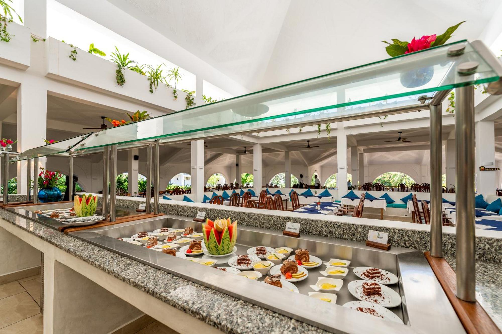 Diani Sea Resort ディアニ・ビーチ エクステリア 写真