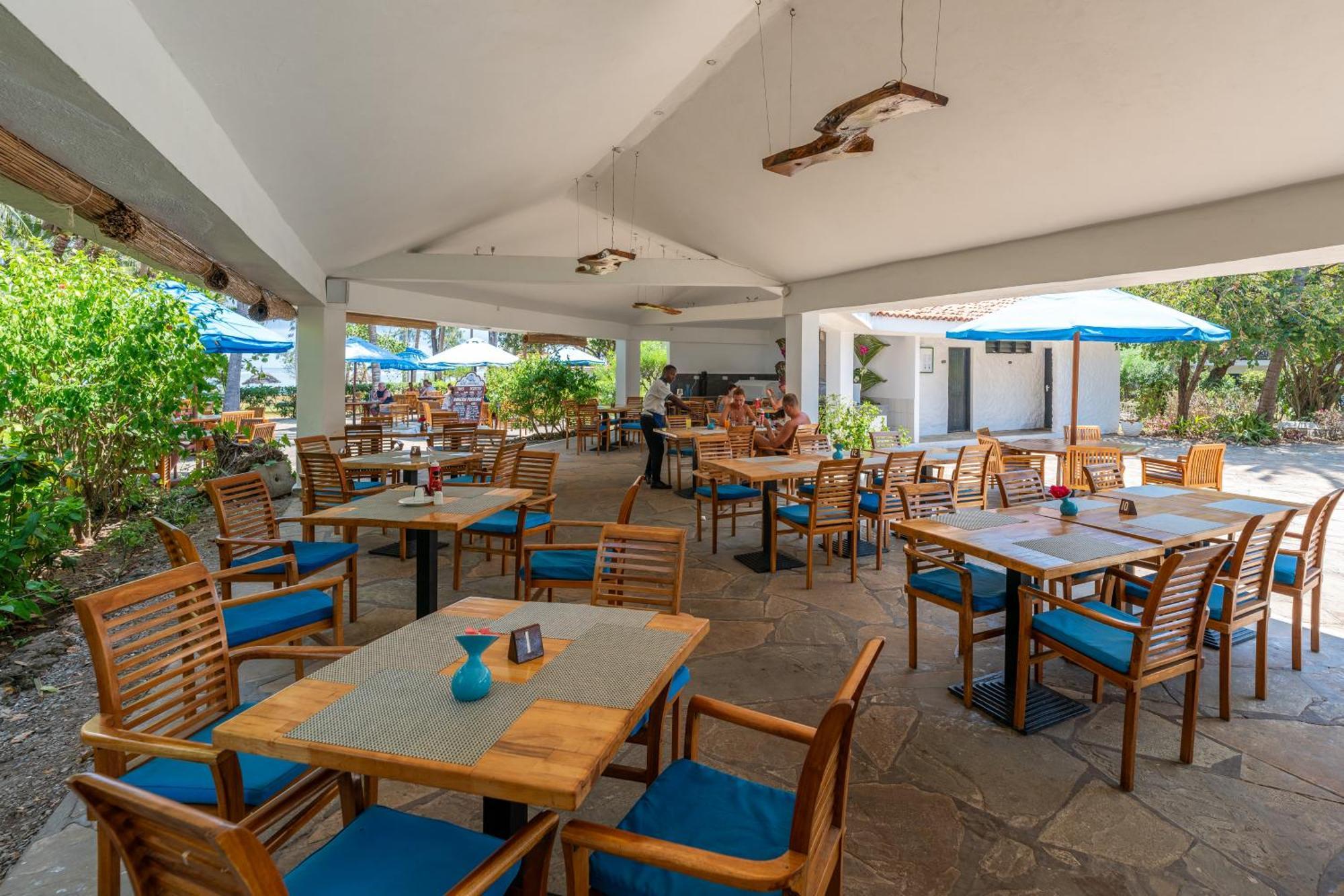 Diani Sea Resort ディアニ・ビーチ エクステリア 写真