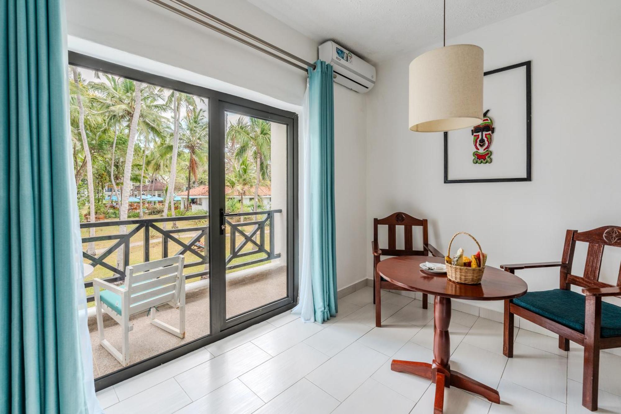 Diani Sea Resort ディアニ・ビーチ エクステリア 写真