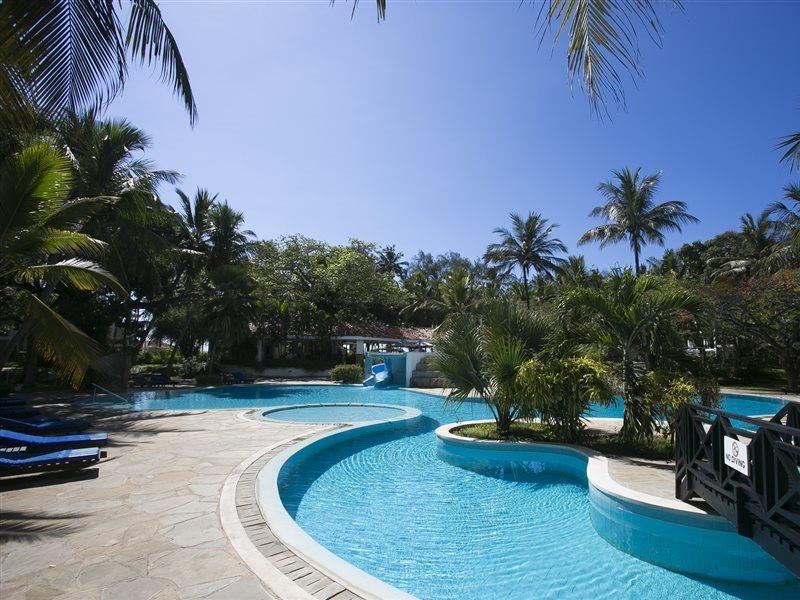 Diani Sea Resort ディアニ・ビーチ エクステリア 写真