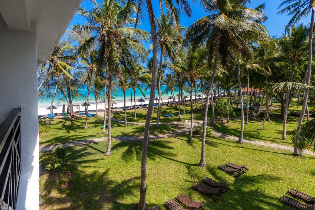 Diani Sea Resort ディアニ・ビーチ エクステリア 写真