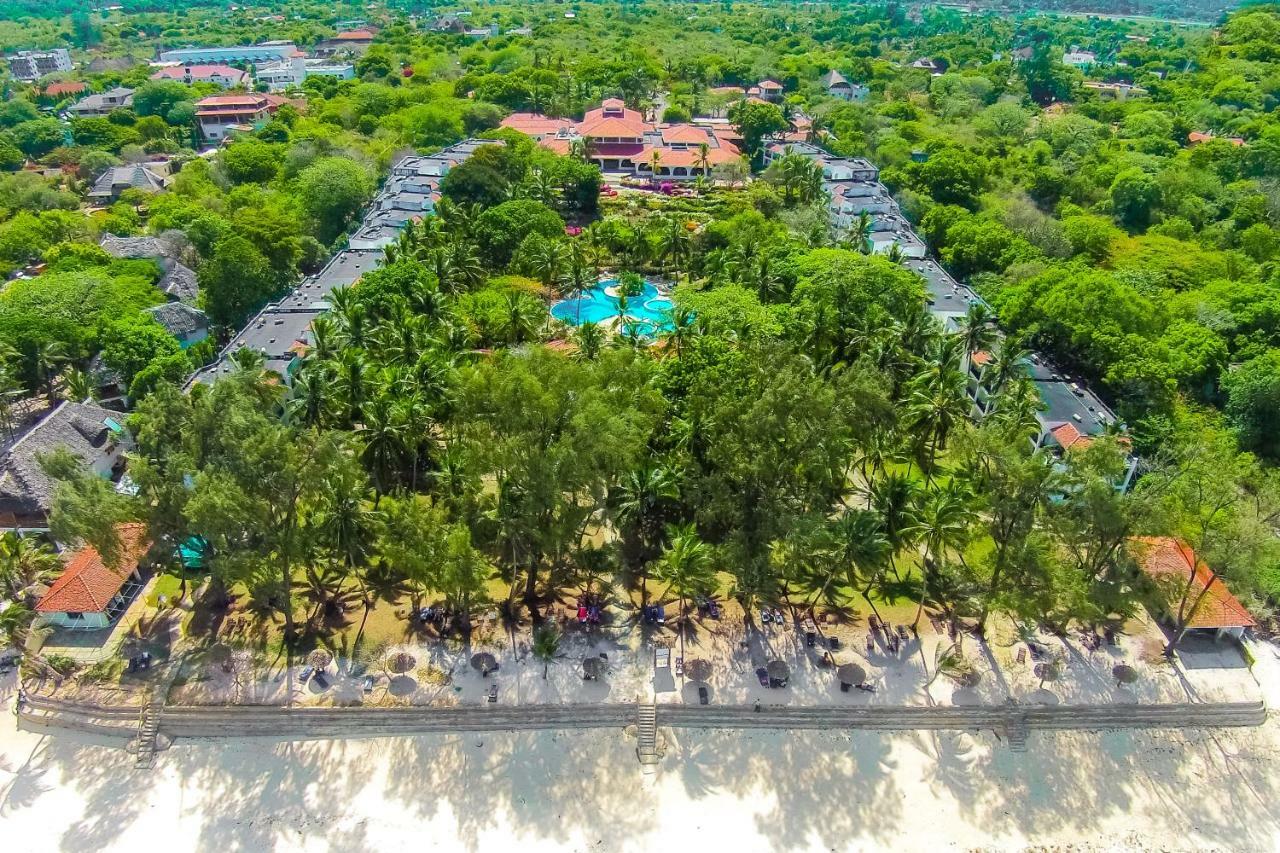 Diani Sea Resort ディアニ・ビーチ エクステリア 写真