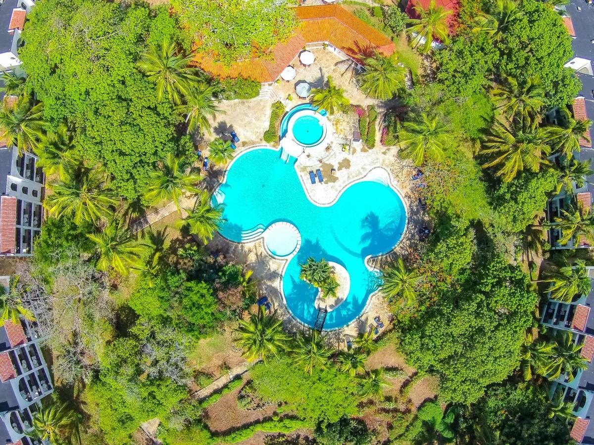 Diani Sea Resort ディアニ・ビーチ エクステリア 写真